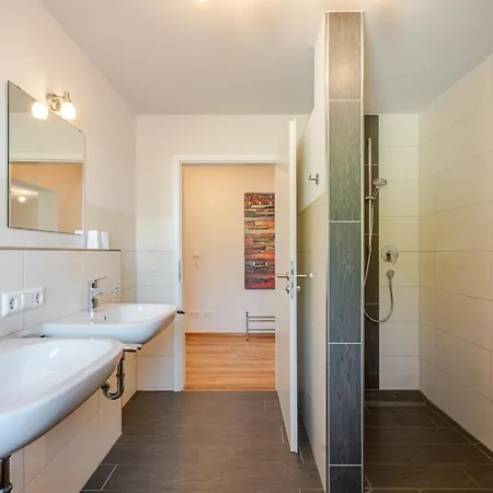 Danner Apartament *